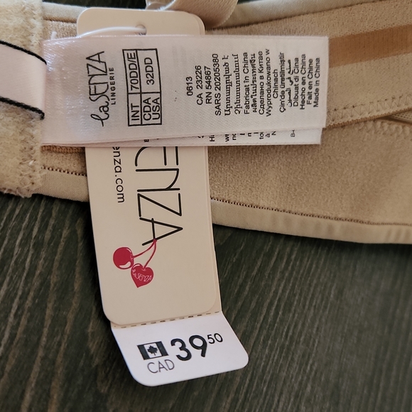 NWT Convertible Bra - Picture 3 of 4